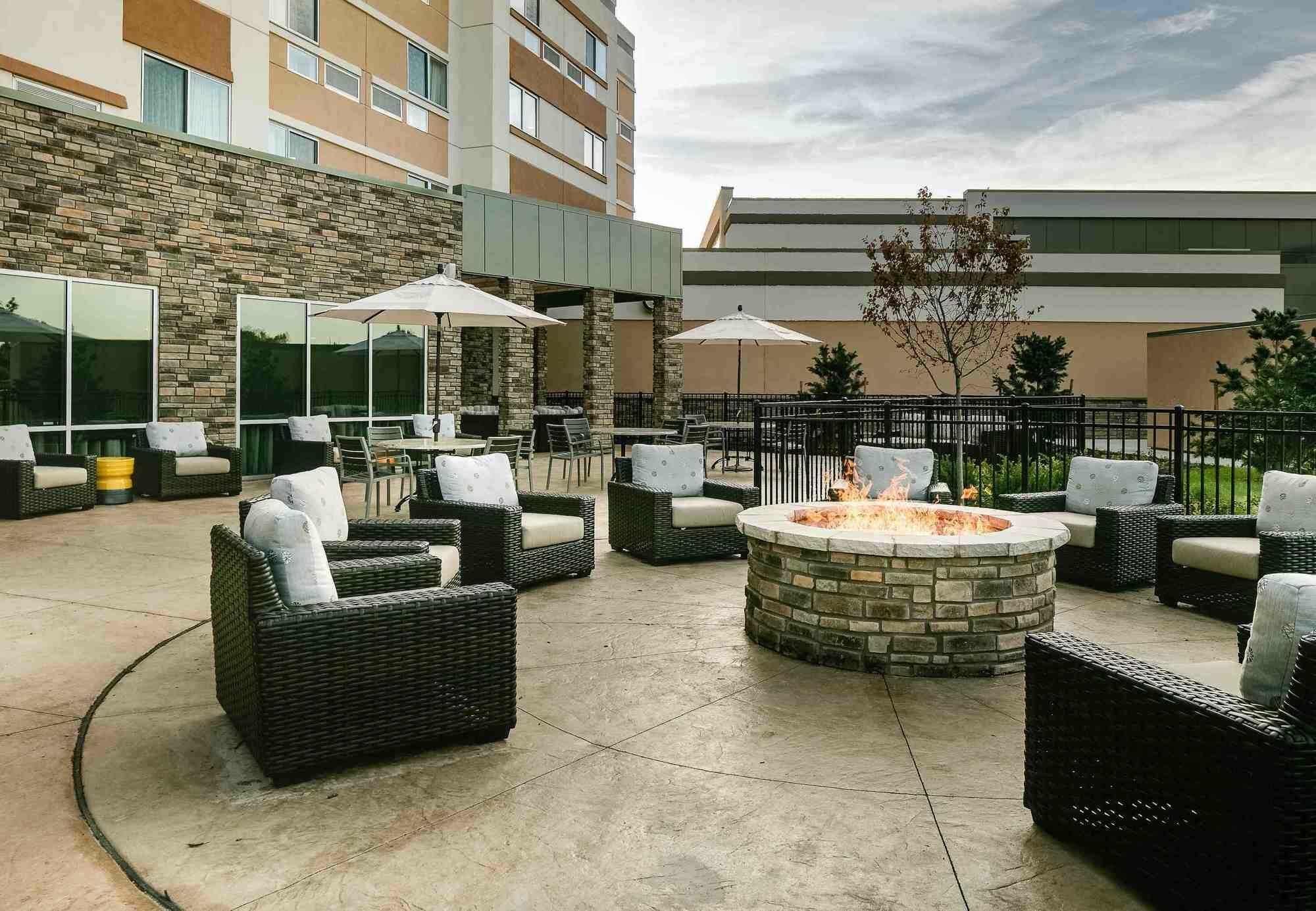 Courtyard By Marriott Omaha Bellevue At Beardmore Event Center Buitenkant foto